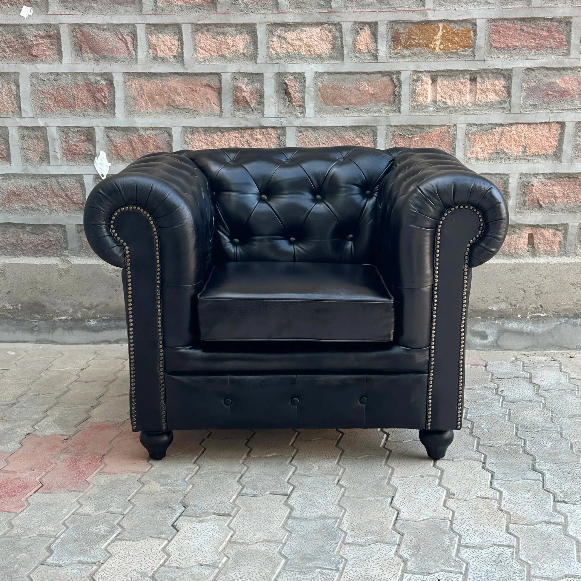 37" Armchair Normal Cushions | Brooklyn Chesterfield Leather Armchair with Normal Cushions (BR-1C) by Rising Tide Design Co.