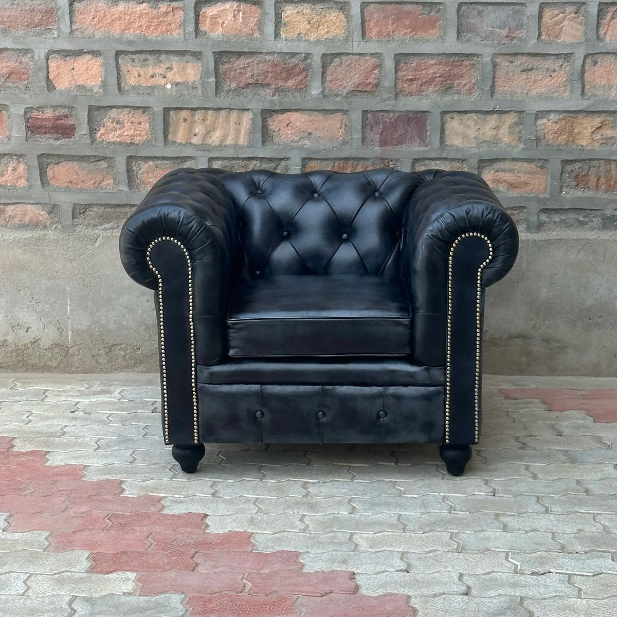 37" Armchair Normal Cushions | Hemingway Chesterfield Leather Armchair with Normal Cushions (HE-1C) by Rising Tide Design Co.