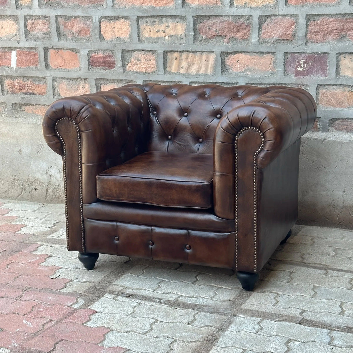 37" Armchair Normal Cushions | Remington Chesterfield Leather Armchair with Normal Cushions (RE-1C) by Rising Tide Design Co.